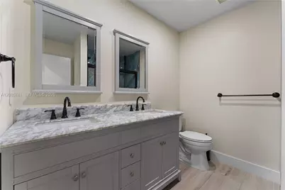 1900 Lakeshore Dr, Weston, FL 33326 - Photo 35