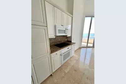 808 Brickell Key Dr #404, Miami, FL 33131 - Photo 9