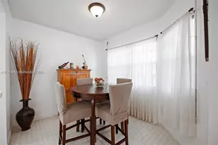12950 SW 4th Ct, Pembroke Pines, FL 33027 - Photo 9