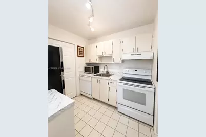 20761 NE 4 Pl #204, Aventura, FL 33179 - Photo 13