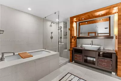 6801 Collins Ave #815 (door number), Miami Beach, FL 33141 - Photo 5