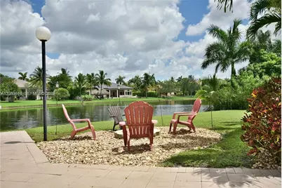 15317 SW 35th St, Davie, FL 33331 - Photo 9