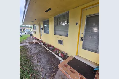 28 NW 170th St #2, North Miami Beach, FL 33169 - Photo 9