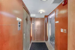 41 SE 5th St, Miami, FL 33131 - Photo 11