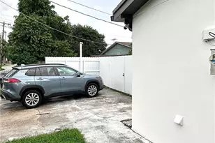 2415 Thomas St, Hollywood, FL 33020 - Photo 3