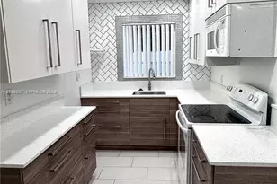 2415 Thomas St, Hollywood, FL 33020 - Photo 5