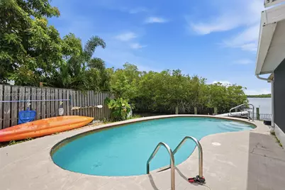 70 SW Hideaway Pl, Stuart, FL 34994 - Photo 17