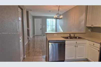 1908 NW 79th Way, Pembroke Pines, FL 33024 - Photo 15