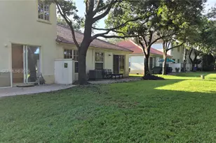 1908 NW 79th Way, Pembroke Pines, FL 33024 - Photo 13