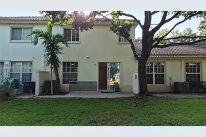 1908 NW 79th Way, Pembroke Pines, FL 33024 - Photo 11