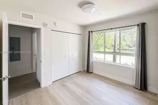 2555 NE 193 St, Aventura, FL 33180 - Photo 11