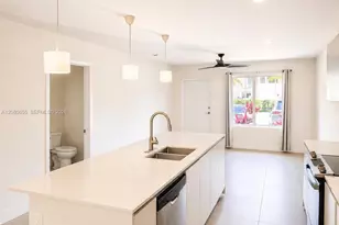 2555 NE 193 St, Aventura, FL 33180 - Photo 1