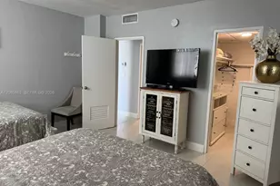 3801 S Ocean Dr, Hollywood, FL 33019 - Photo 9