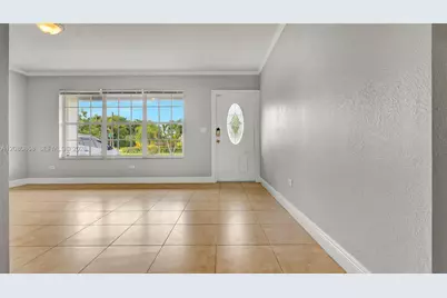 9710 SW 14th St, Miami, FL 33174 - Photo 3