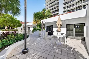 20281 E Country Club Dr, Aventura, FL 33180 - Photo 3