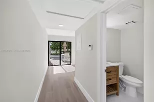 20281 E Country Club Dr, Aventura, FL 33180 - Photo 13