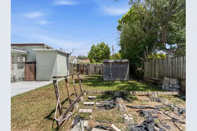 1828 SW 18th St, Miami, FL 33145 - Photo 27