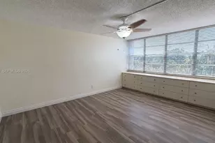 1200 St Charles Pl, Pembroke Pines, FL 33026 - Photo 13