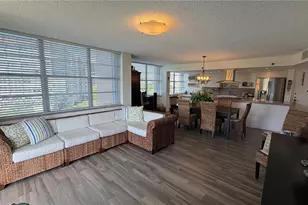 1200 St Charles Pl, Pembroke Pines, FL 33026 - Photo 5