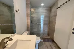 1300 Brickell Bay Dr, Miami, FL 33131 - Photo 21
