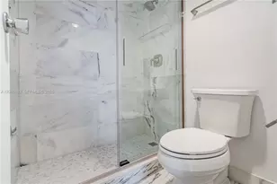 3625 N Country Club Dr, Aventura, FL 33180 - Photo 23
