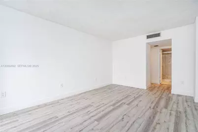 3625 N Country Club Dr #901, Aventura, FL 33180 - Photo 19