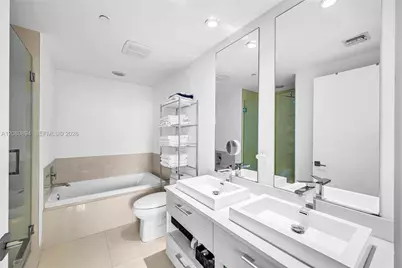 45 SW 9th St #2103, Miami, FL 33130 - Photo 19