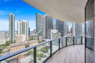 45 SW 9th St, Miami, FL 33130 - Photo 11