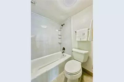 5701 Collins Ave #908, Miami Beach, FL 33140 - Photo 21