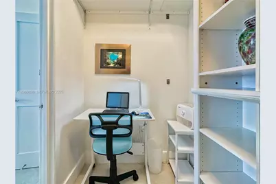 5701 Collins Ave #908, Miami Beach, FL 33140 - Photo 13