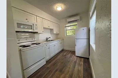 1821 Thomas St #6, Hollywood, FL 33020 - Photo 1