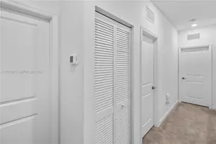 957 NE 211th St, Miami, FL 33179 - Photo 11