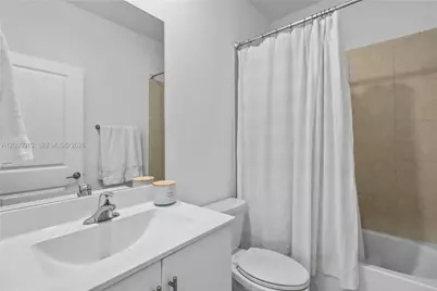 957 NE 211th St, Miami, FL 33179 - Photo 9