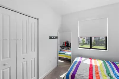 957 NE 211th St, Miami, FL 33179 - Photo 15