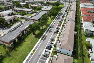 957 NE 211th St, Miami, FL 33179 - Photo 27