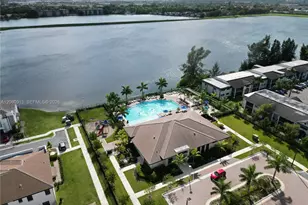 957 NE 211th St, Miami, FL 33179 - Photo 31