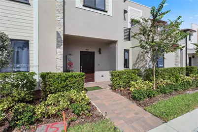 957 NE 211th St, Miami, FL 33179 - Photo 29