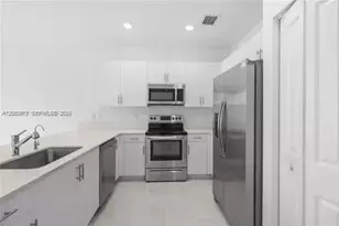 957 NE 211th St, Miami, FL 33179 - Photo 7