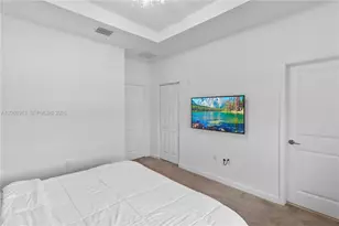 957 NE 211th St, Miami, FL 33179 - Photo 19