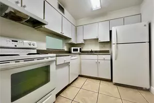 5201 Geneva Way, Doral, FL 33166 - Photo 3