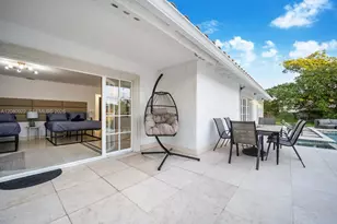 2286 NE 215th St, Miami, FL 33180 - Photo 23