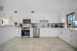 2286 NE 215th St, Miami, FL 33180 - Photo 5