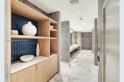 90 SW 3rd St #2210, Miami, FL 33130 - Photo 17