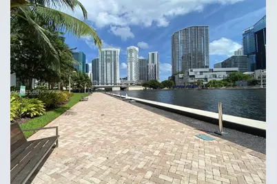 90 SW 3rd St #2210, Miami, FL 33130 - Photo 21