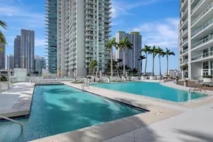 90 SW 3rd St, Miami, FL 33130 - Photo 9