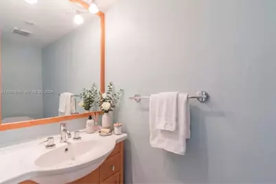 555 NE 15th St #11J, Miami, FL 33132 - Photo 7