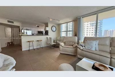1155 Brickell Bay Dr #2310, Miami, FL 33131 - Photo 9