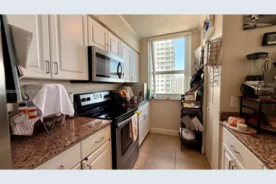 1155 Brickell Bay Dr #2310, Miami, FL 33131 - Photo 27
