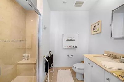 100 S Pointe Dr #1709, Miami Beach, FL 33139 - Photo 25