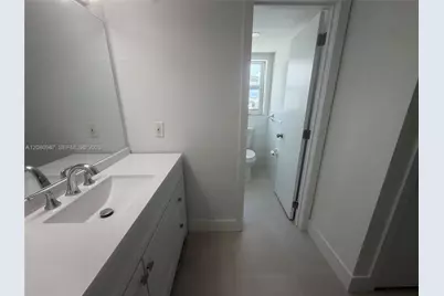 245 18th St #805, Miami Beach, FL 33139 - Photo 17